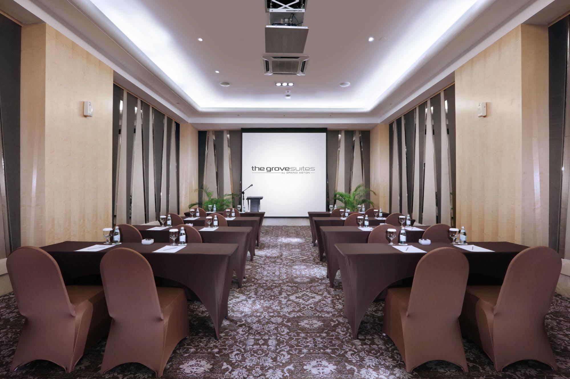 The Grove Suites By Grand Aston Jakarta Eksteriør bilde
